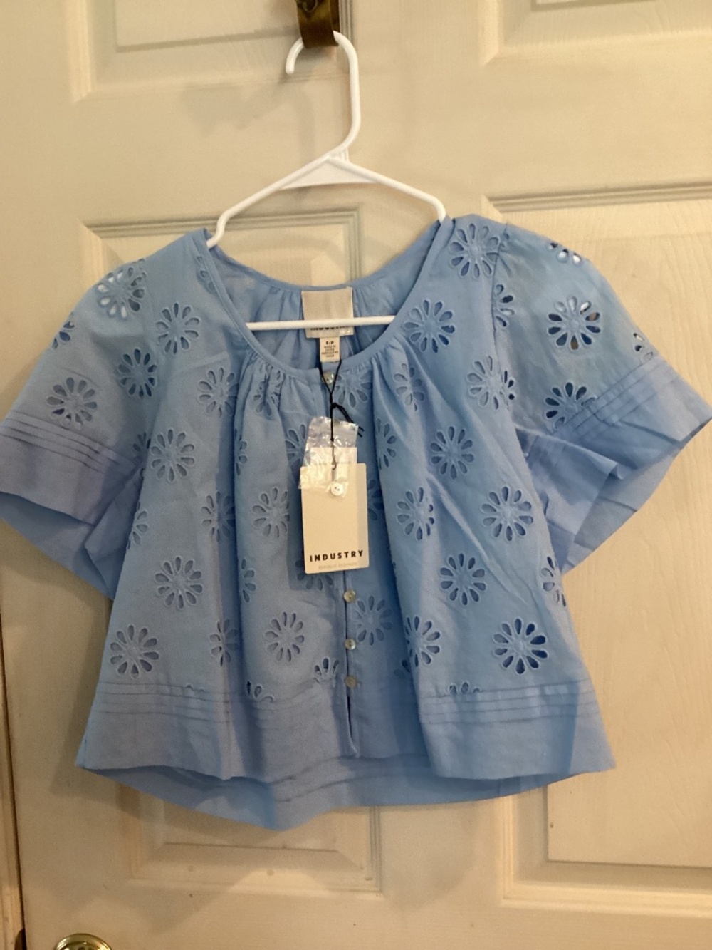 NWT  INDUSTRY LINED TOP SIXE SMALL